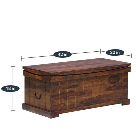 solid wood coffee table / blanket box